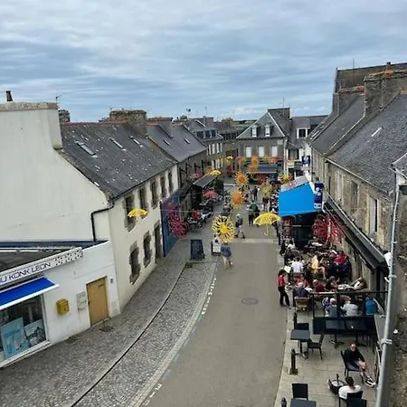 Au Centre Du *